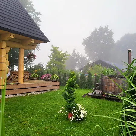 Sudecki Dym Z Kominkiem Kolo Karpacza. *